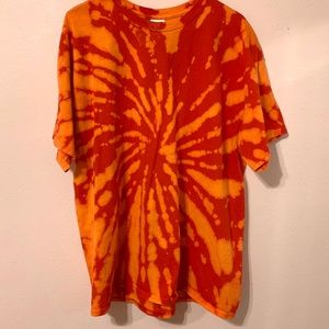 Custom bleached red and orange Gildan shirt men XL